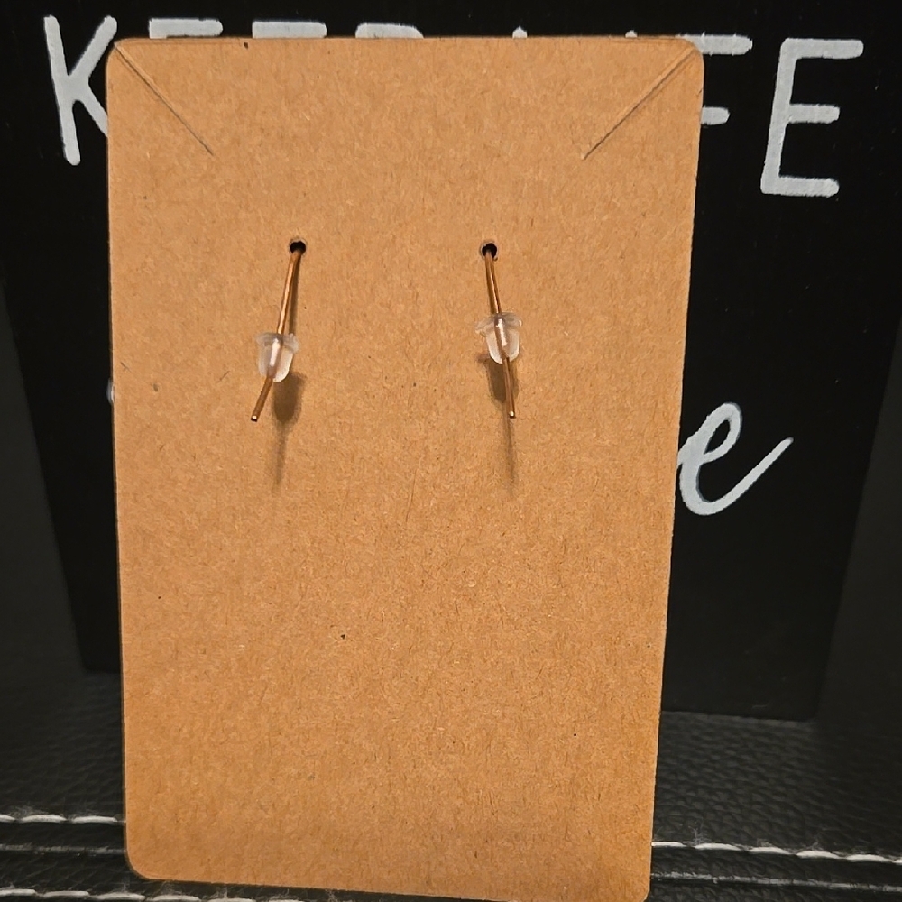 Elegant Aged Copper Oval Earrings with Intricate Design - Picture 3 of 3